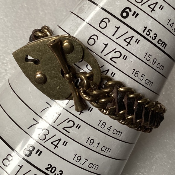 Vintage Fossil Toggle Black Leather/Gold-tone Bracelet - Picture 4 of 10